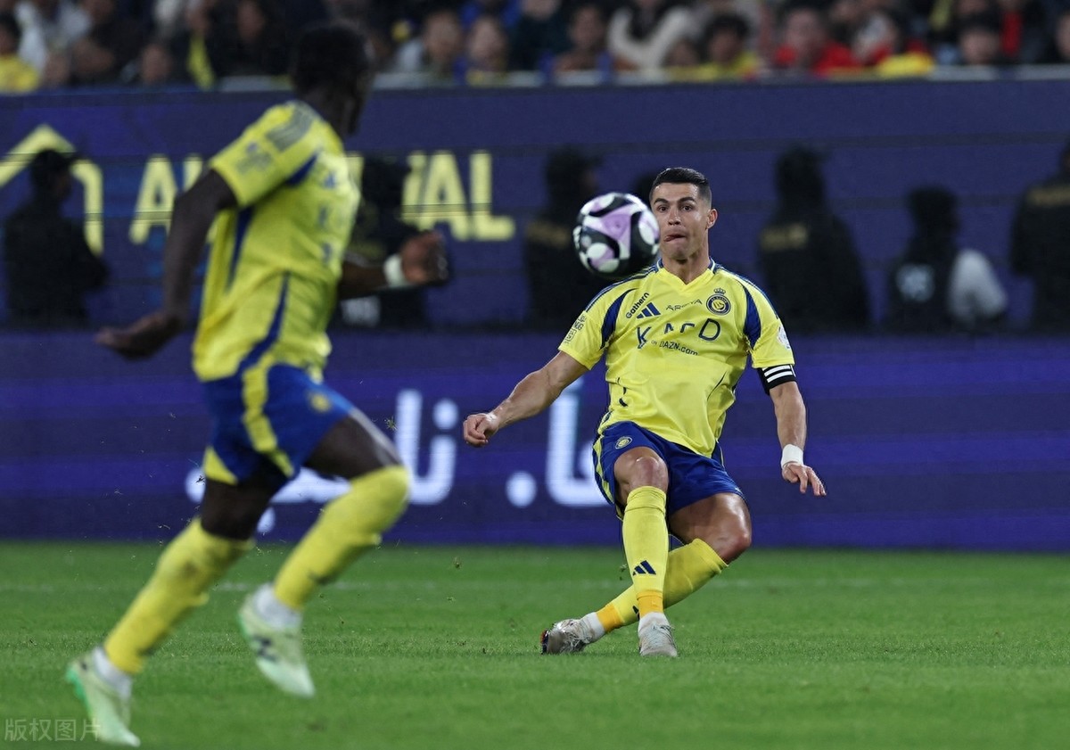 包含风云突变埃因霍温窗口期队长鼓劲，CBA季后赛版图或变，管理层满意，球队文化再被提及的词条