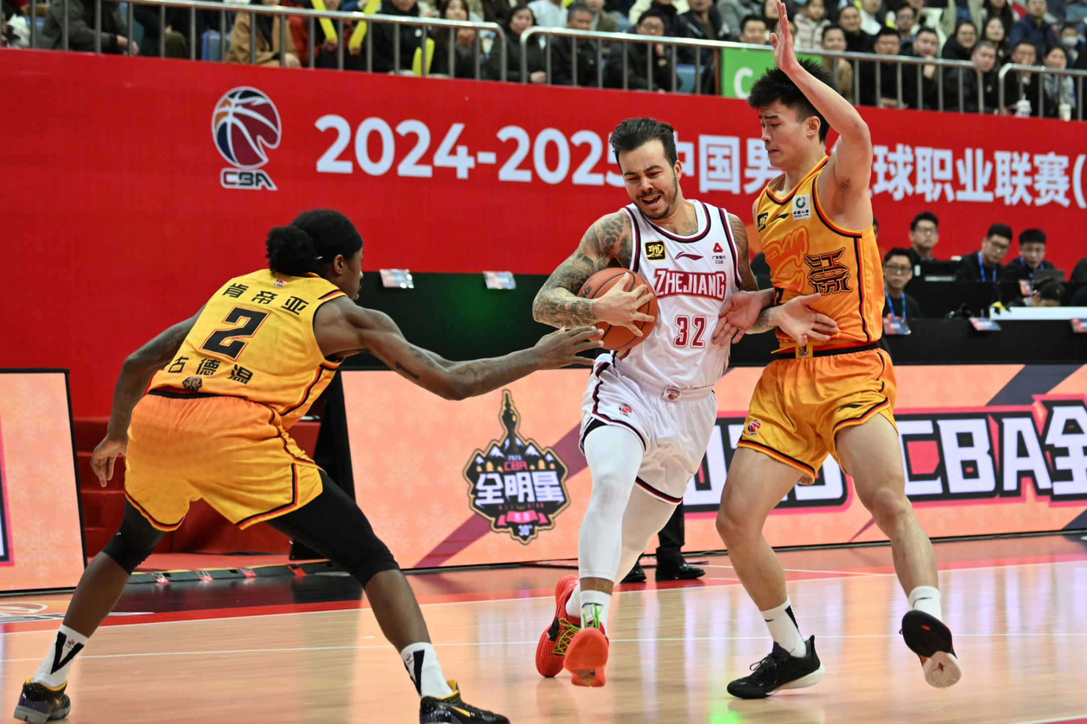 包含CBA常规赛今夜再迎强敌，布鲁克林篮网调整名单，主帅态度：质疑声仍在，球队文化再被提及的词条